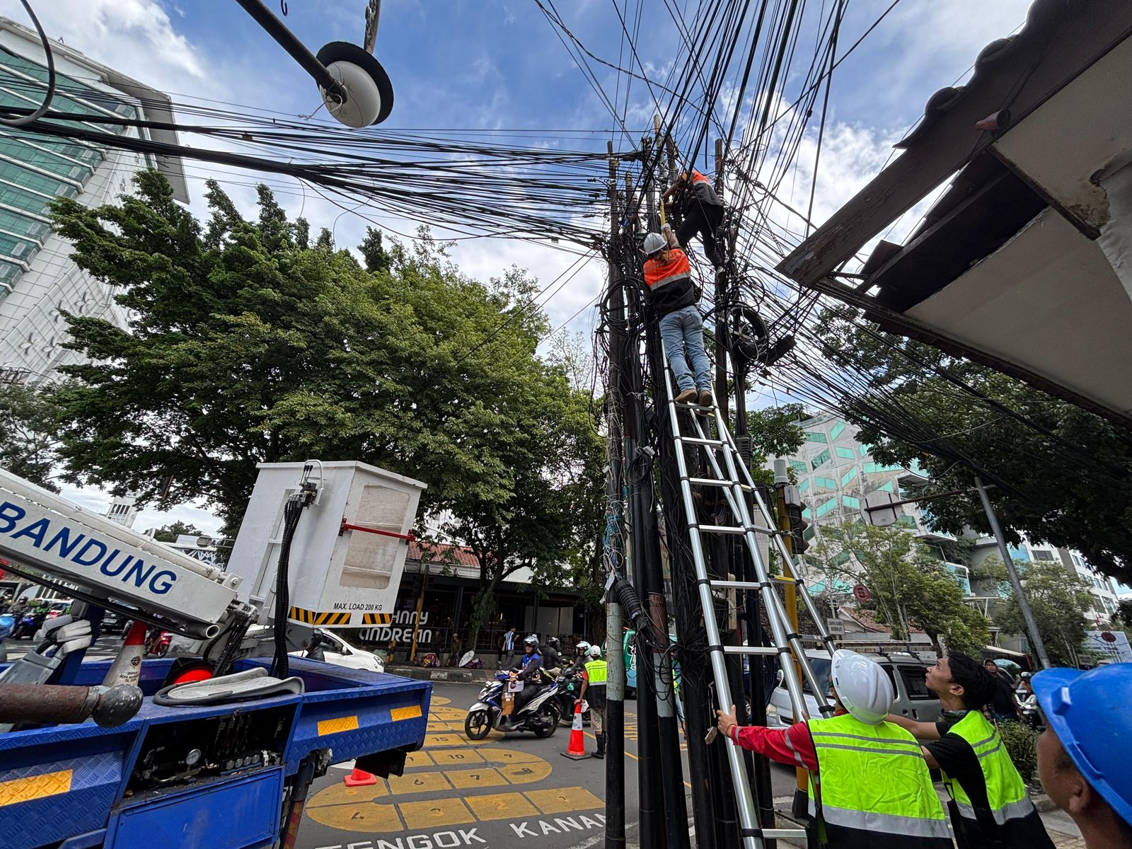 Simpang Aceh-Merdeka Digarap, Pemkot Percepat Migrasi ke Jaringan Bawah Tanah